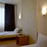 Sorbona Hotel 2*
