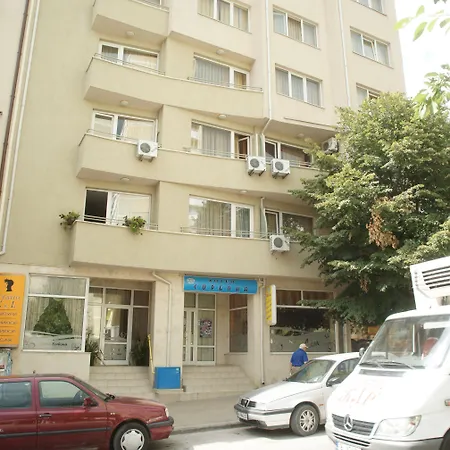 сорбона Хотел 2*