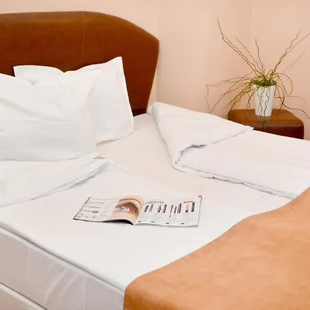 索伯纳酒店 酒店 瓦爾納