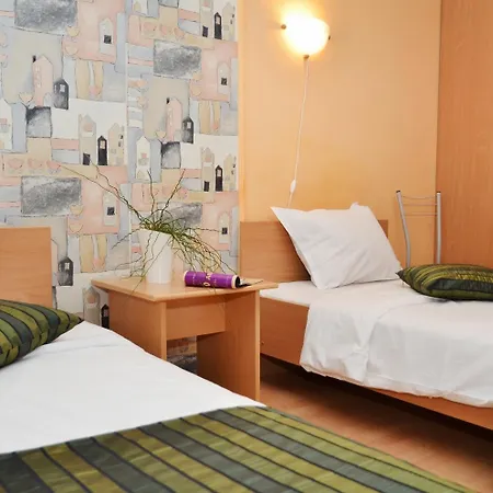 索伯纳酒店 瓦爾納