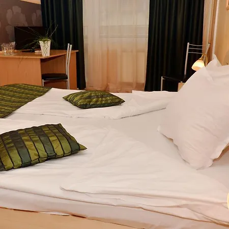 索伯纳酒店 酒店